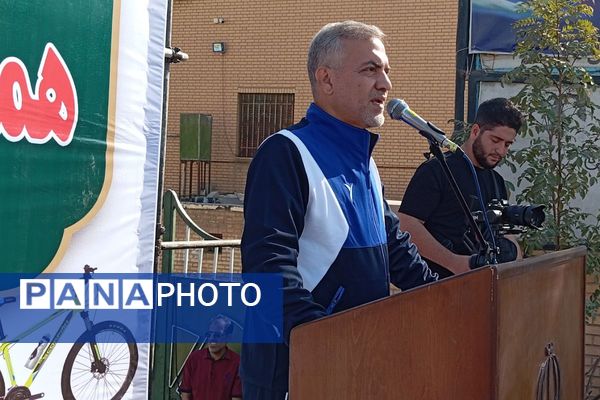  همایش بزرگ پیاده روی خانوادگی در نسیم‌شهر 