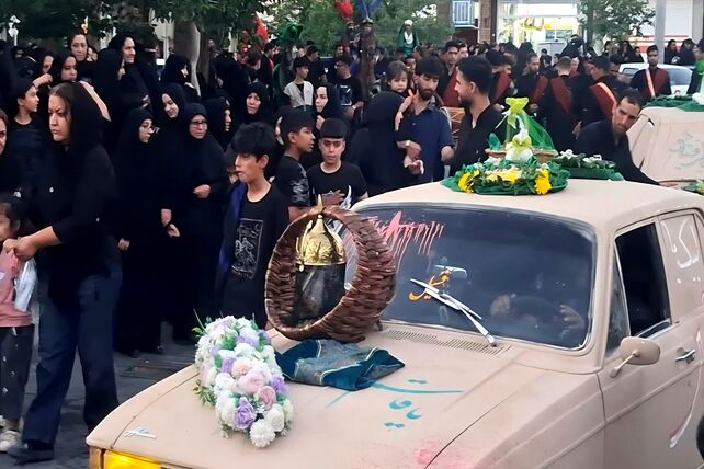 نوجوانان عاشورایی کوهپایه هم‌نوا با کاروان کربلا در «احلی من العسل»
