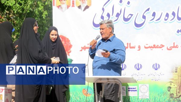 همایش بزرگ پیاد‌ه‌روی خانوادگی در شهرستان بن