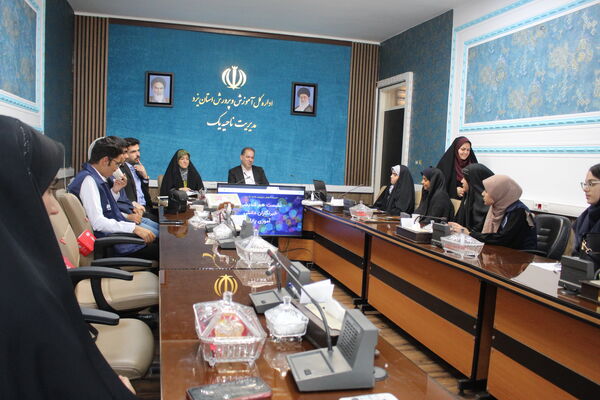 نشست خبرنگاران پانا با مدیر اداره آموزش و پرورش ناحیه یک یزد