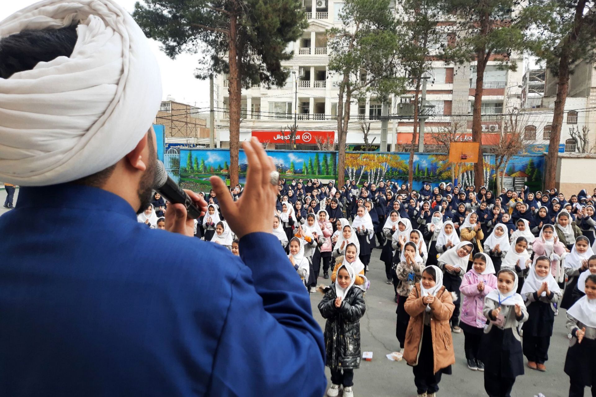 جشن ولادت حضرت قائم(عج) در مدرسه17 شهریور 