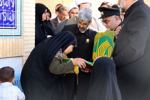 ابرکوه، میزبان خدام حرم رضوی