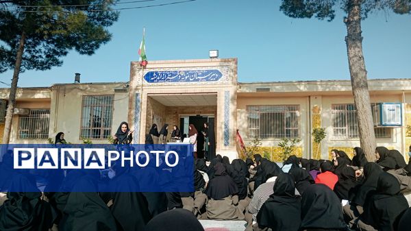 اجرای آزمایشات جذاب علوم در کاشمر