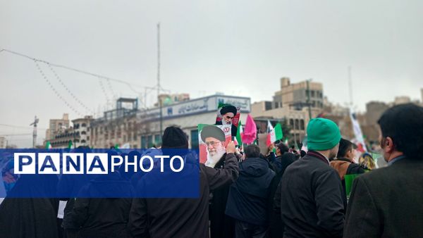 حضور پر شور مردم مشهد در راهپیمایی ۲۲ بهمن