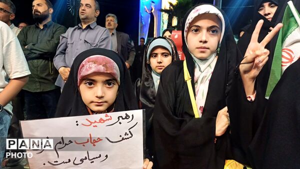 نمایش  اقتدار و وفاداری ،حضور پرشور مردم کوهدشت