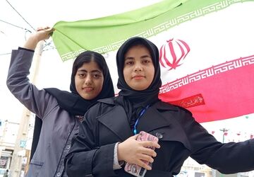 حضور خودجوش مردم شهرستان کوهدشت در راهپیمایی ۲۲ بهمن