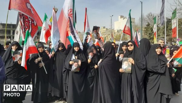 خروش مردمان مشهدی در راهپیمایی حماسی روز قدس 