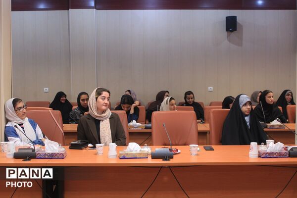 همایش «دختران مقاومت، امید آینده ایران» شهرستان بهارستان