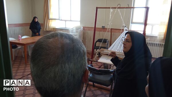  آیین بازگشایی مدارس و بازدید مسئولین از هنرستان بنت الهدی صدر