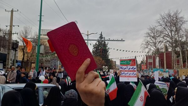 دانش‌آموزان، پاسداری از انقلاب را آغاز می‌کنند