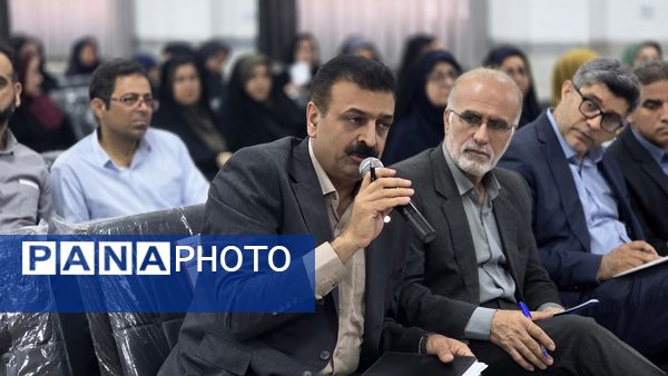 جلسه فصلی مدیران مدارس ابتدایی قائمشهر