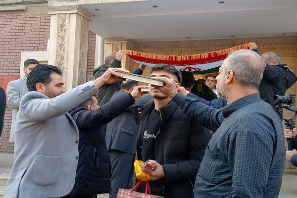 آبین بدرقه ۵۲ دانش‌آموز عمره‌گذار 