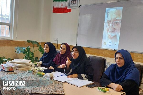 مانور بازگشایی دبیرستان نمونه دولتی ولایت با تشکیل نخستین جلسه شورای دبیران