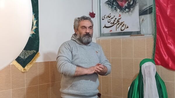 تقدیر دانش‌آموزان فعال فرهنگی‌هنری از مادرانشان با همکاری مربی در محمدشهر کرج