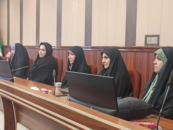 مراسم تقدیر از رابطین امور بانوان مدارس ناحیه یک شهرری