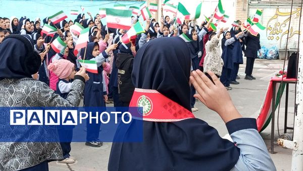 مراسم سالگرد و ورود امام خمینی(ره)و روز جهانی حجاب در دبستان ناهید نخودی 