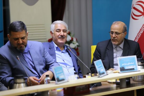 نشست مشترک کمیسیون آموزش، تحقیقات و فناوری مجلس با وزیر آموزش و پرورش 
