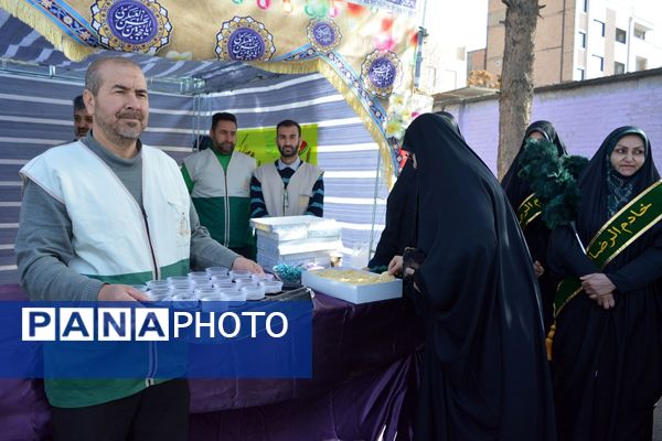 عطر رضوی در جشن نیمه شعبان مدرسه حکمت
