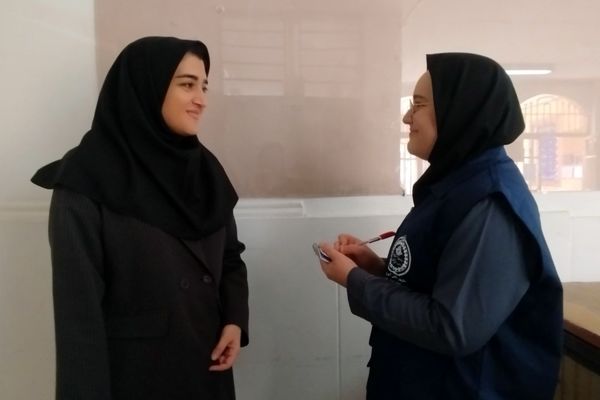 پرسش‌گری و تشویق دانش‌آموزان به کشف پاسخ‌ها موجب تقویت روحیه تحقیق و جست‌وجو می‌شود