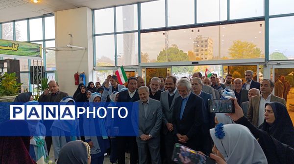 آیین نکوداشت خیر مدرسه ساز عبدالرضا وکیلی با حضور وزیر آموزش و پرورش در نیشابور 