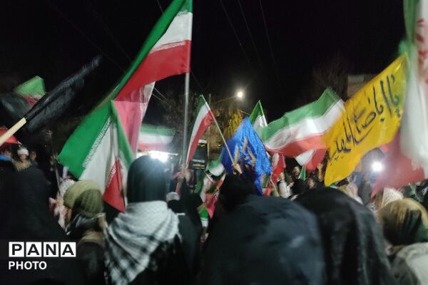 مردم شهر بار سلیبریتی های خیابان ها شدند
