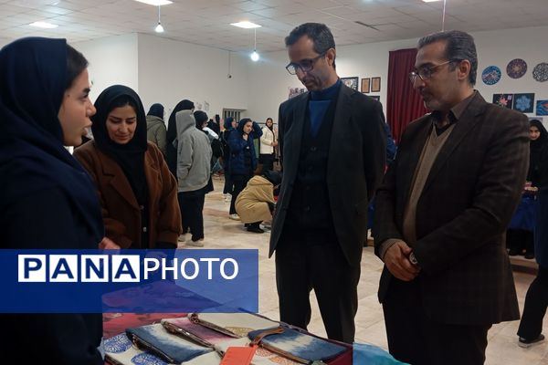 جشنواره "ایران رنگارنگ" در هنرستان سعادت پردیس