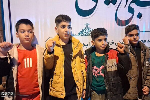 حضور نسل آینده انقلاب در شب‌های اقتدار