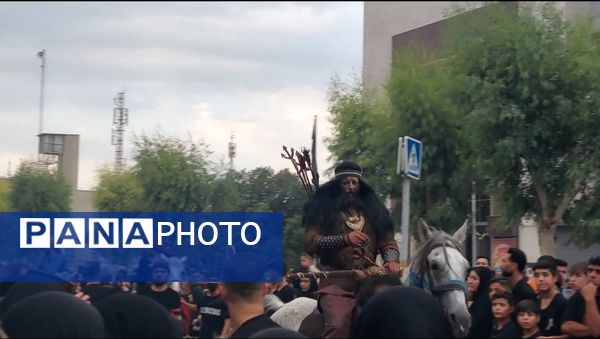 جلوه‌هایی از حرکت نمادین کاروان اسرای کربلا در قم