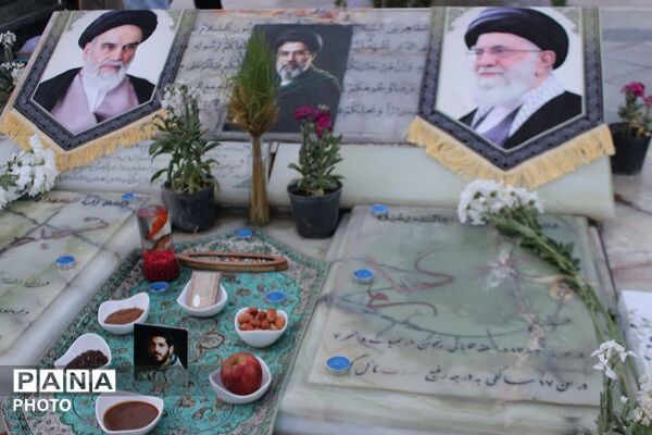 قرچک، نوروز را با اقتدا به شهدا آغاز کرد