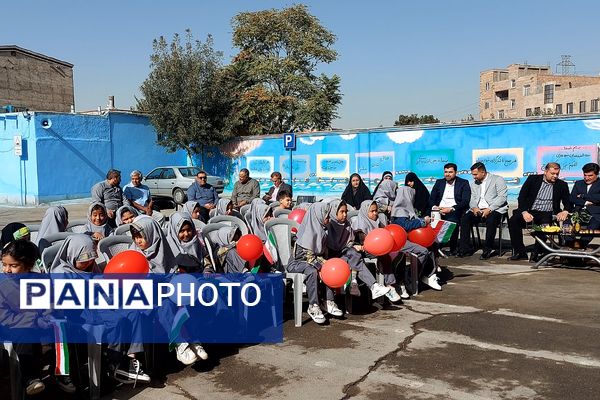 آغاز فصل نو آموزش با حضور شکوفه‌های کلای اولی در کهریزک 