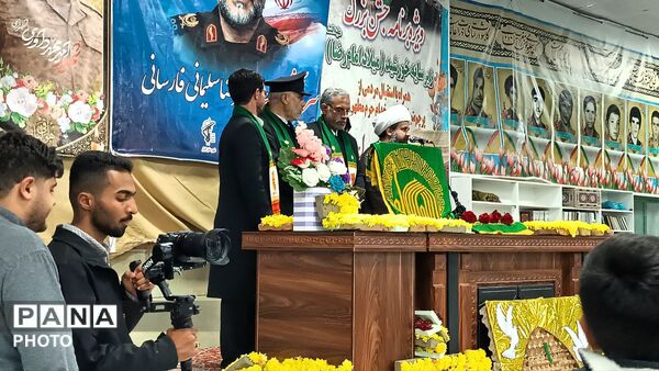 از پیر تا دانش آموز در نماز جمعه نیشابور حضور دارند-۱