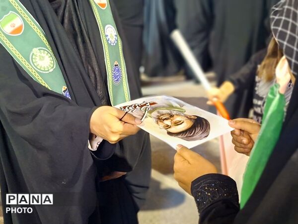 پویش با تو بزرگ شدیم و با تو قد می‌کشیم در رشتخوار