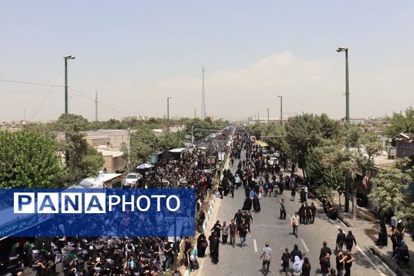 قدم به قدم در مسیر عاشقی اباعبدالله‌الحسین‌(ع)