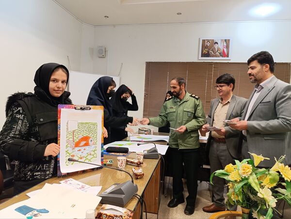 گردهمایی دانش‌آموزان هنرمند کبودرآهنگ در قالب «پرسش مهر»