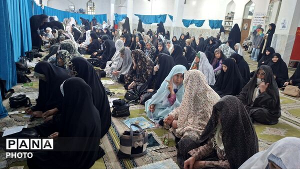 برپایی غرفه‌های خدمات‌رسانی و بسیجی  هم‌زمان با برنامه‌های ویژه روز جمعه