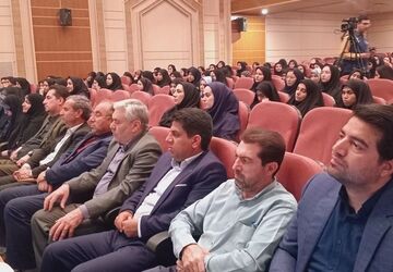 نشست مشاور وزیر آموزش و پرورش در امور زنان با دانشجومعلمان دختر دانشگاه فرهنگیان