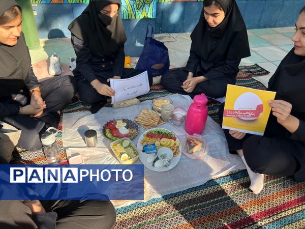 هفته سلامت روان و روز جهانی غذا در دبیرستان جنت شهرستان سملقان
