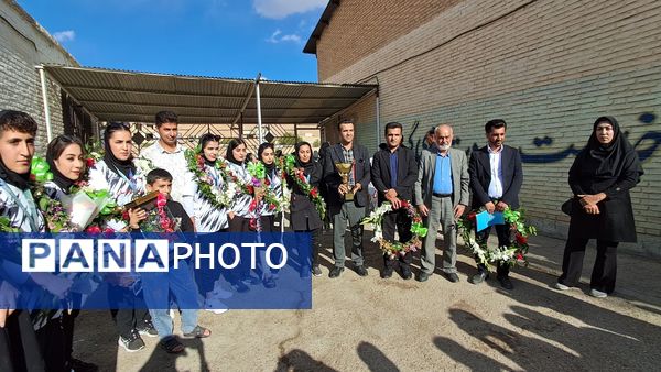 درخشش دختران فارسان بر قله مینی‌فوتبال کشور