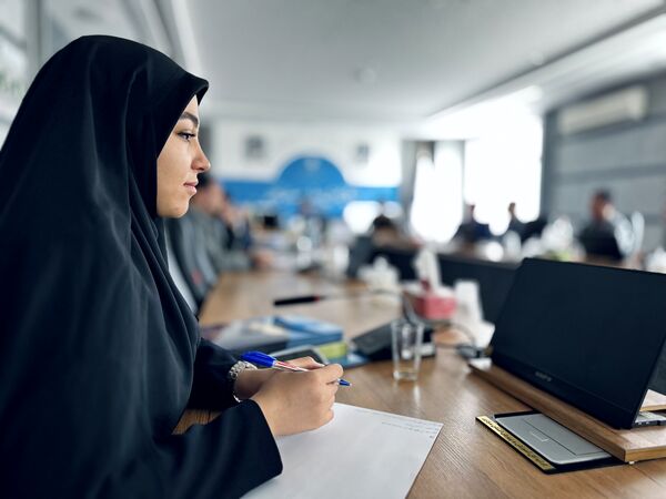 تقدیر از عوامل اجرایی جشنواره ملی طراحی و دوخت لباس دانش‌آموزی با حضور انجمن اولیا‌ و مربیان استان مرکزی