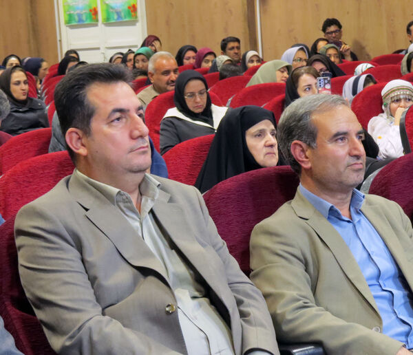 اختتامیه جشنواره شعرخوانی و شعر سرایی بومی‌ محلی 