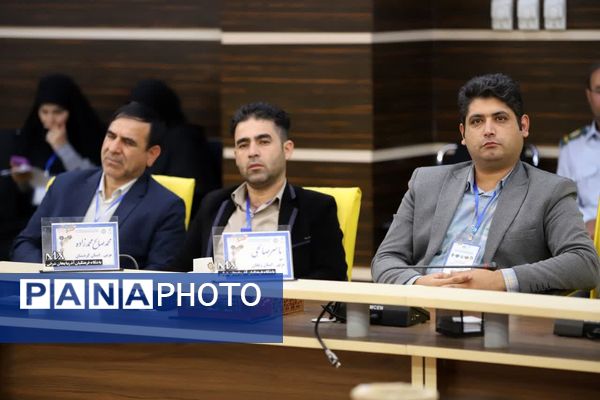 اولین روز نشست قطبی دوازدهمین دوره مجلس دانش‌آموزی به میزبانی استان آذربایجان شرقی