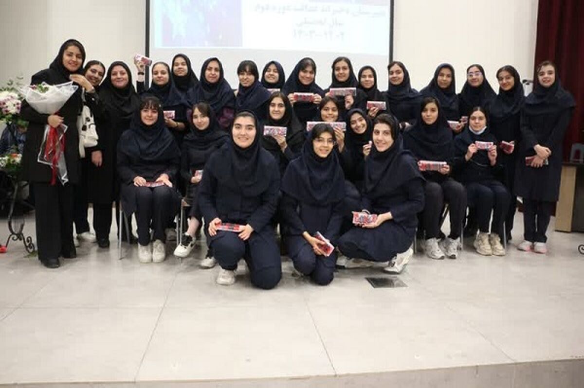 محیط ناآشنا برای هر نوجوانی چالش‌برانگیز است 