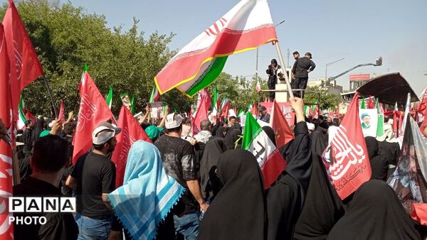 وداعِ بی‌قرار؛ پیوندِ میلیونیِ ایران در سوگِ امامِ شهید 