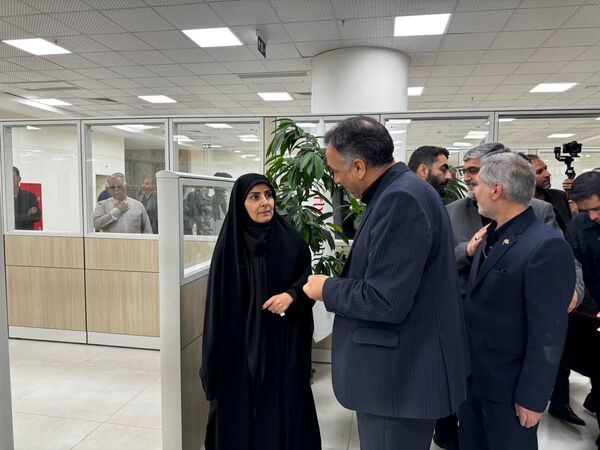 بازدید وزیر راه و شهرسازی از روند خدمات‌رسانی زائران در ایام پایانی دهه صفر