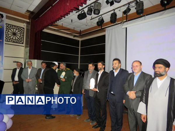 تقدیر از معلمان نمونه در سوادکوه