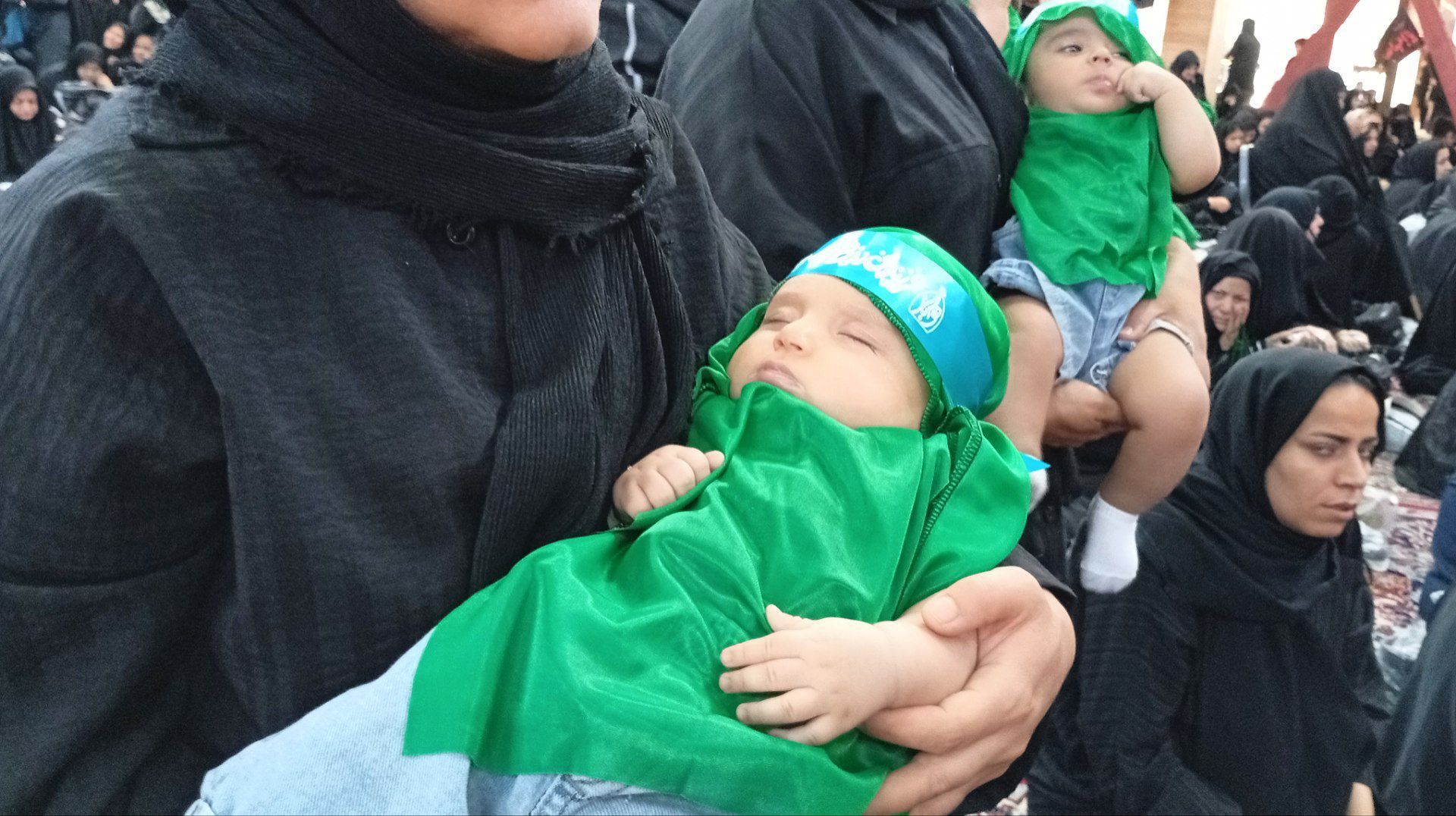 ملایر میزبان نجوای شیرخوارگان حسینی