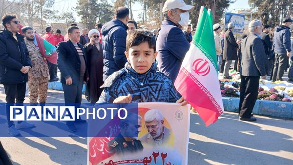 حضور پر شور مردم ساوه در یوم الله ۲۲ بهمن