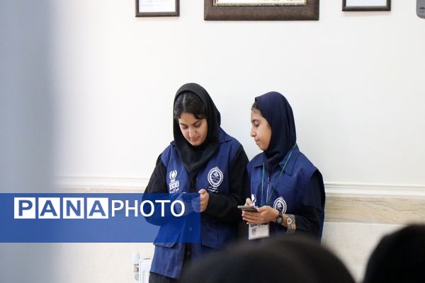 یک خشت هزار امید