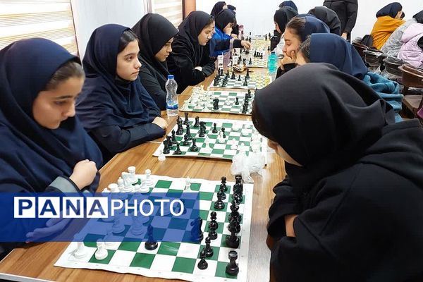 مسابقات شطرنج دانش‌آموزی در شهرستان ورامین