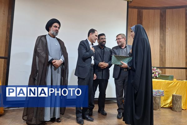 تجلیل از مقام‌آوران جشنواره تجارب برتر تربیتی 